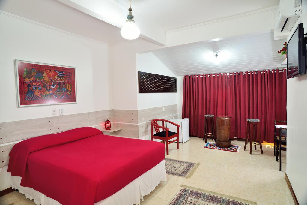 Hotel Pousada Casa Tasca Bento Gonçalves الغرفة الصورة